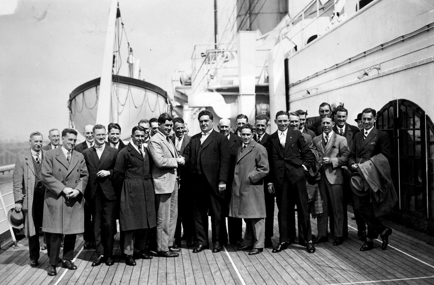 New Zealand captain Tom Lowry shakes hands with the mayor of Southampton after the team arrived for their tour of England