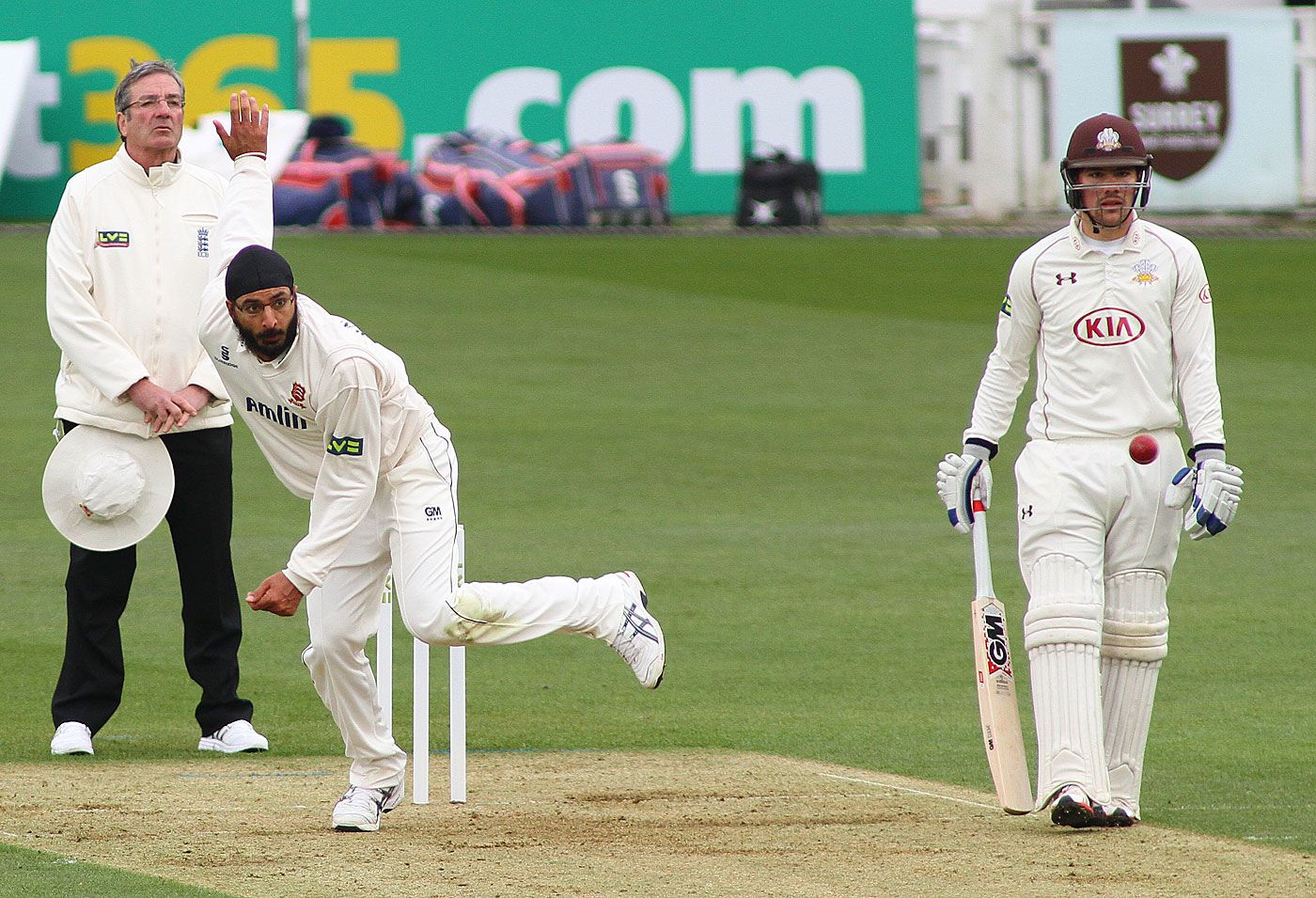 Monty Panesar bowls for Essex