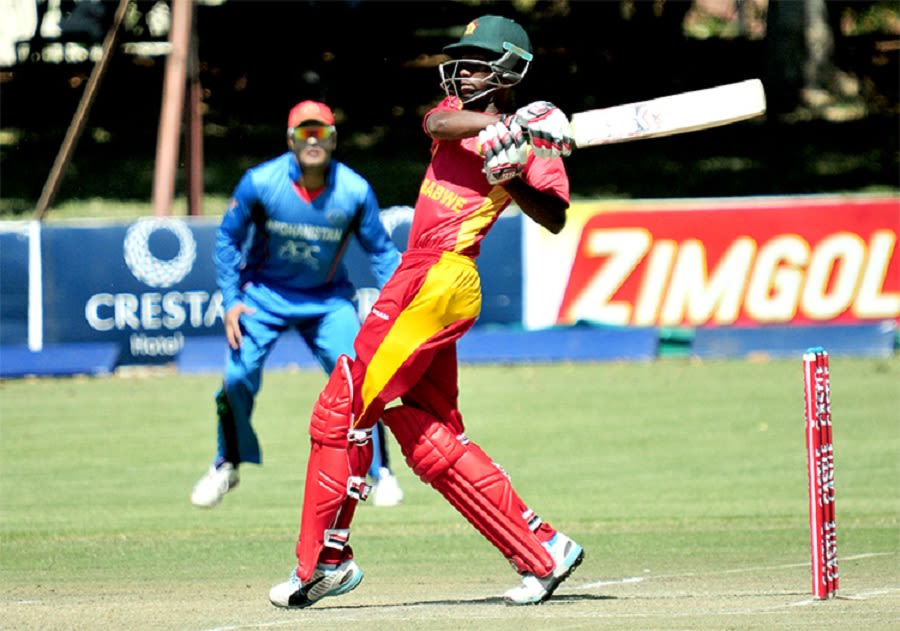 Richmond Mutumbami targets the leg side