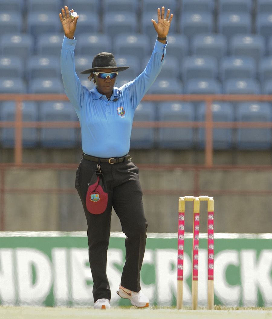Jacqueline Williams signals a six struck by Aliya Riaz