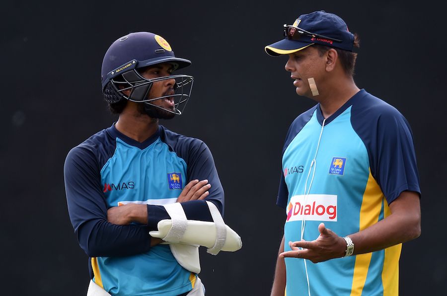 Dinesh Chandimal chats with Sri Lanka head coach Jerome Jayaratne