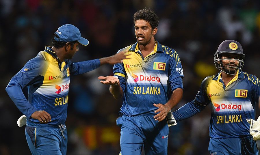 Sachithra Senanayake finished with 4 for 46