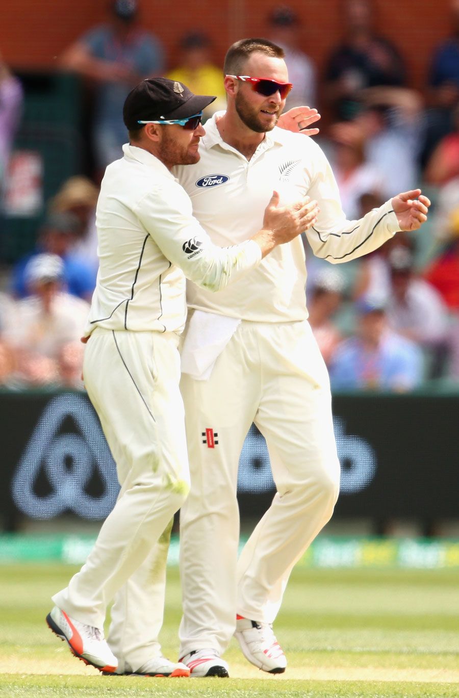 Mark Craig removed Steven Smith and Peter Siddle in the same over