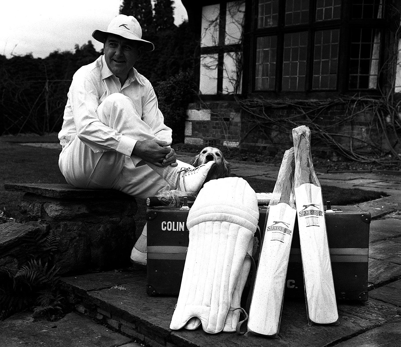 Colin Cowdrey gets ready to leave for Australia