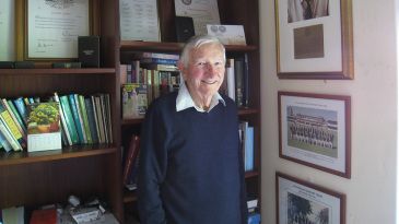 Former Australia selector Laurie Sawle dies aged 96