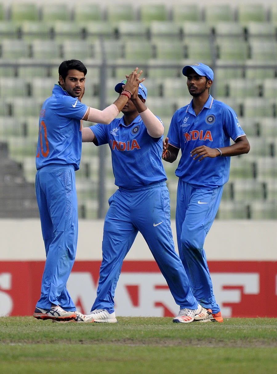 Mayank Dagar picked up important middle order wickets
