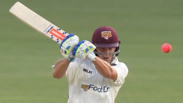 Hemphrey leads Queensland's fight on rain-hit day