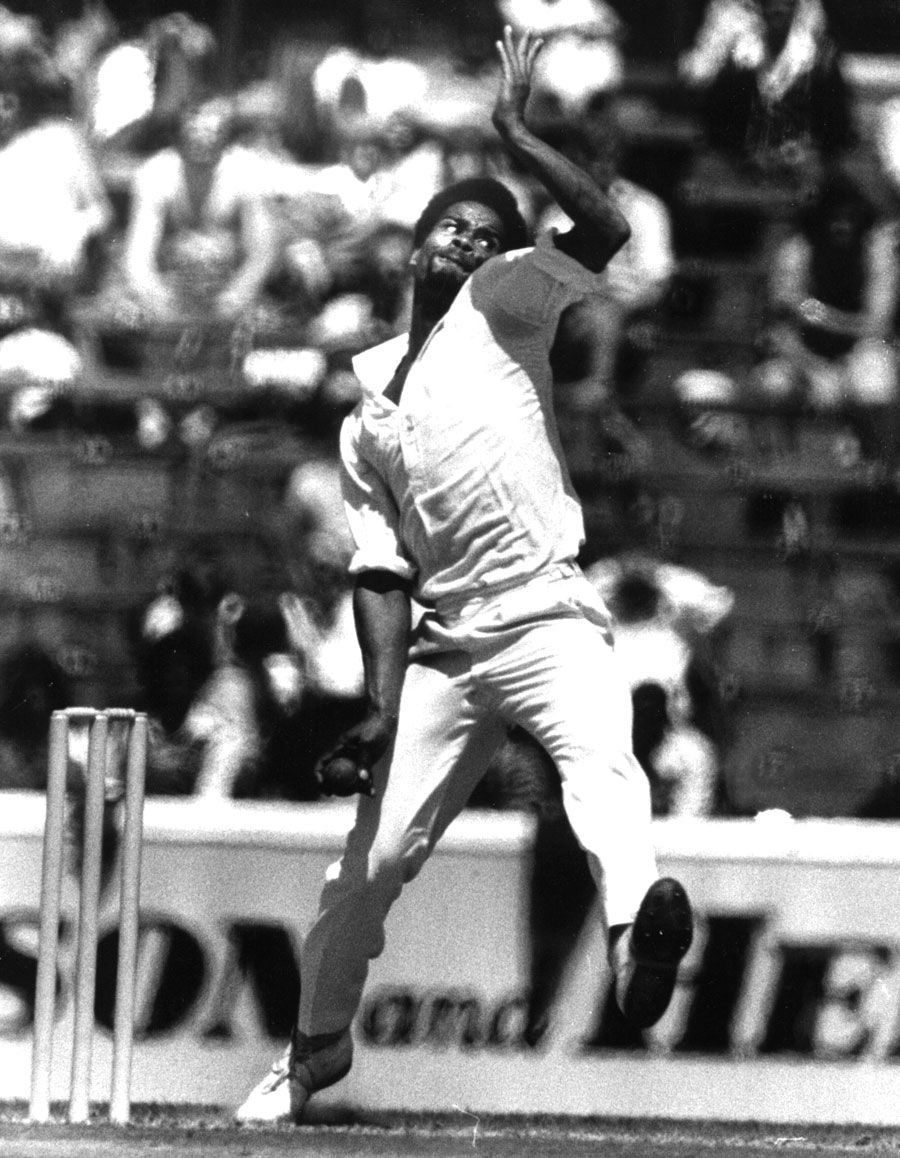Keith Boyce about to enter his delivery stride