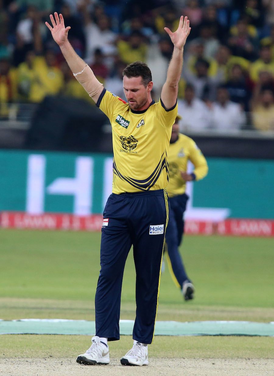 Shaun Tait struck off consecutive deliveries