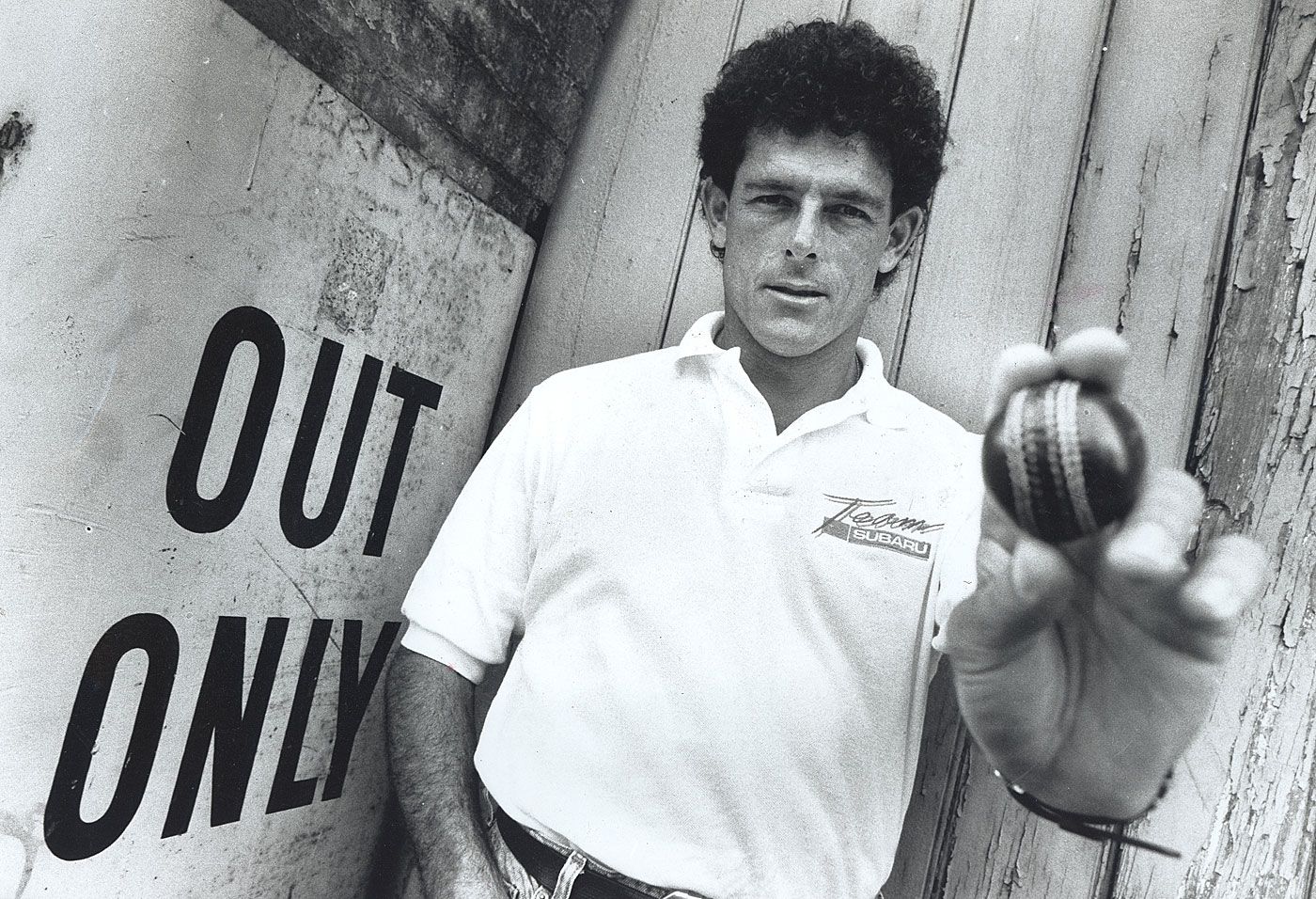 Mike Whitney shows how to grip the ball
