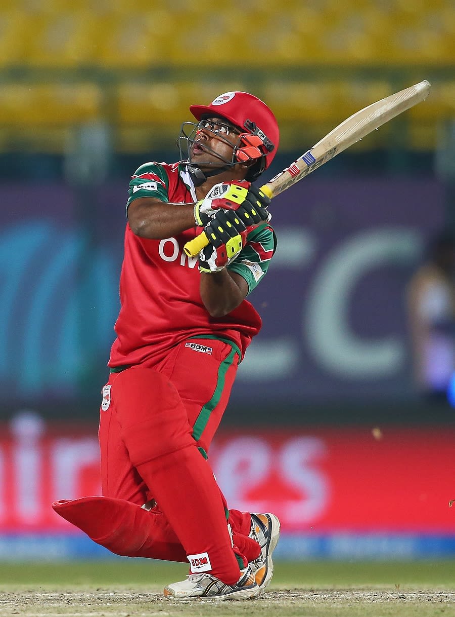 Amir Ali hits a boundary en route to his 17-ball 32