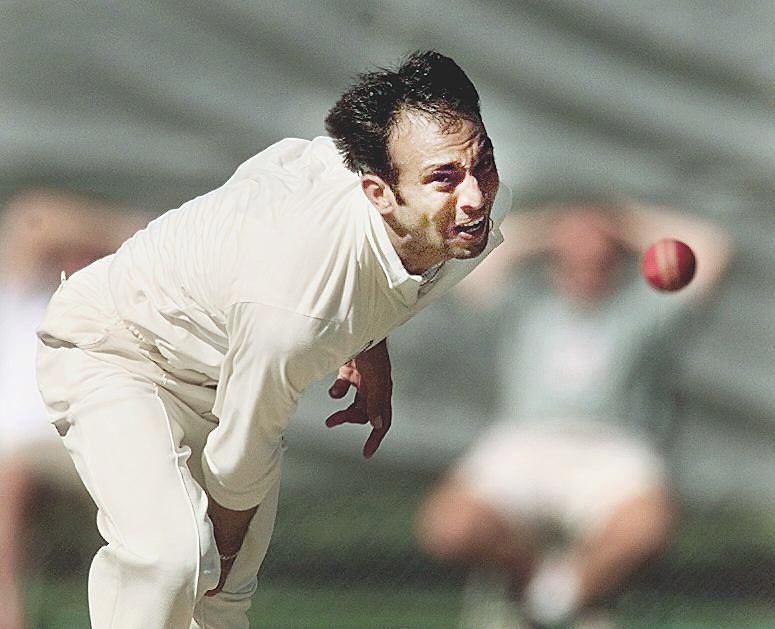 Mohammad Zahid bowls