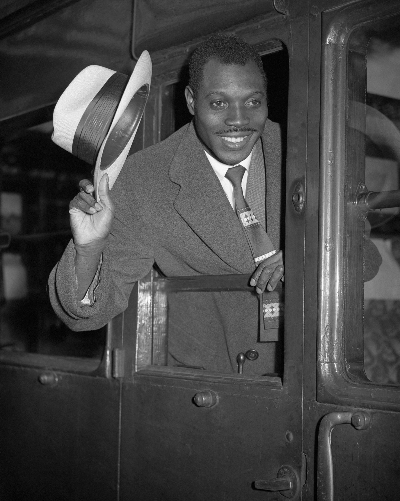 Lord Kitchener returns to London from his tour of the USA
