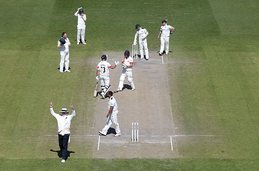 Luke Procter and Alviro Petersen celebrate the winning six