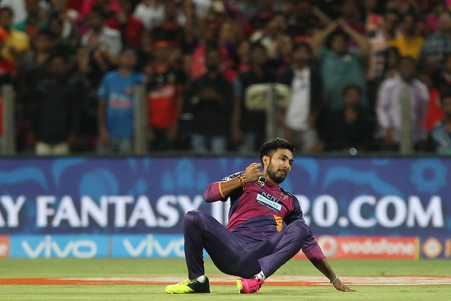 Ankit Sharma takes a catch to dismiss AB de Villiers