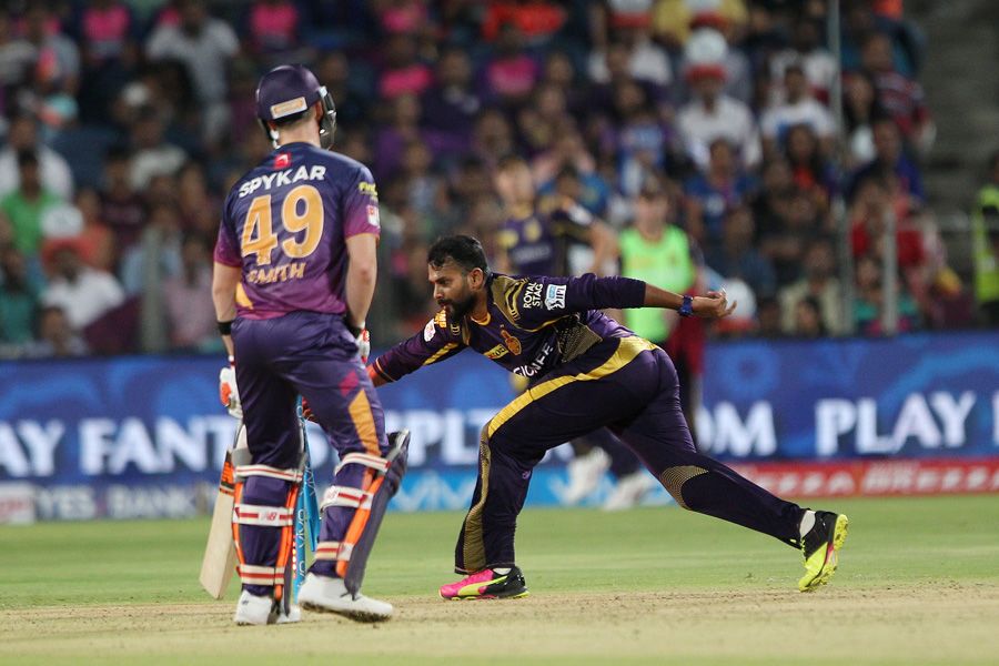 R Sathish runs out Steven Smith off his own bowling