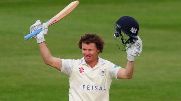 Marshall signs off by helping Gloucestershire earn draw