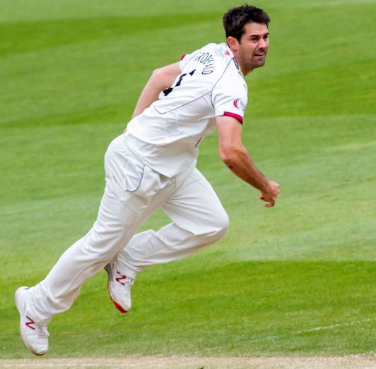 Tim Groenewald bowls for Somerset