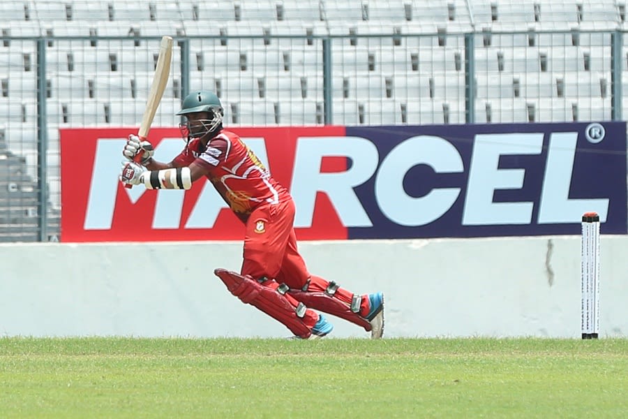 Mahmudul Hasan made 54
