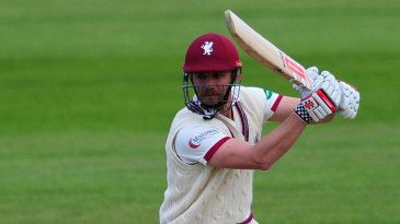 Hildreth's fortunes stir as Somerset scent a rare victory