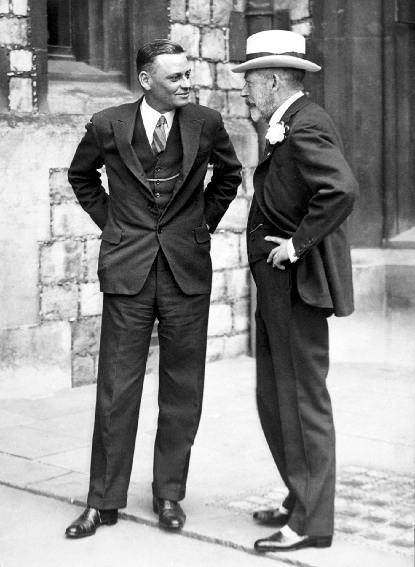Bill Woodfull (left) talks to King George V