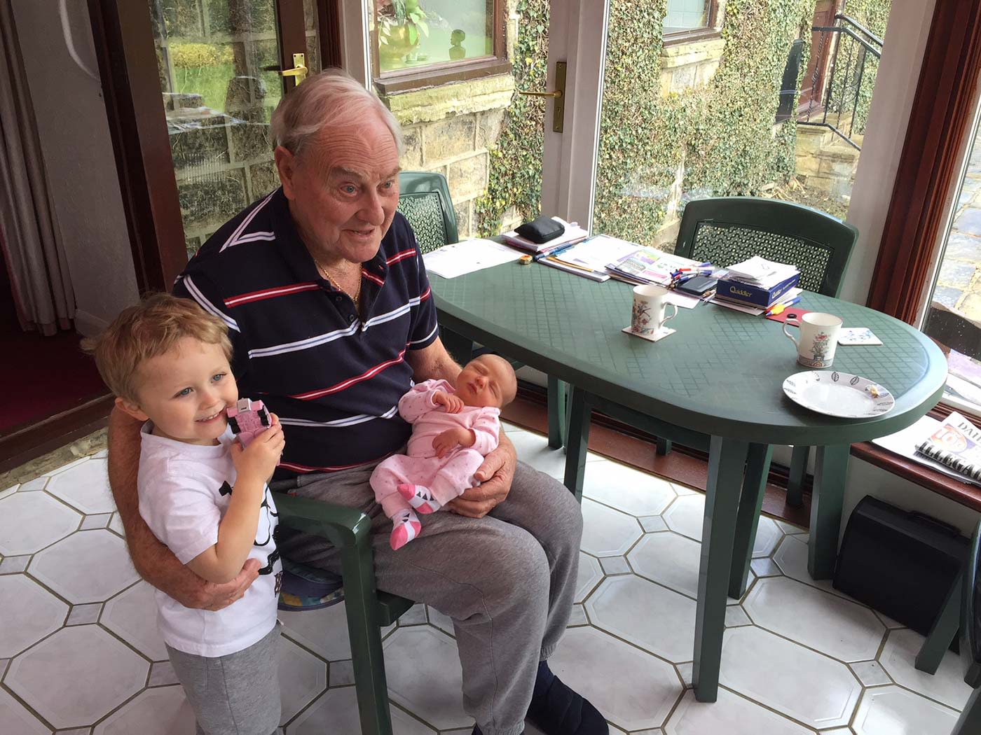 Ray Illingworth with his great-grandchildren