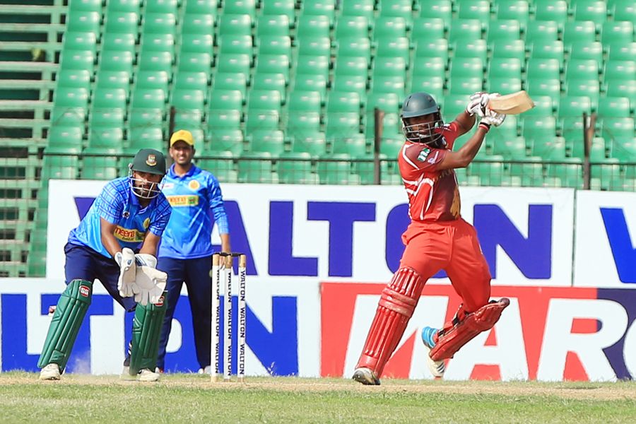 Mahmudul Hasan cuts through point
