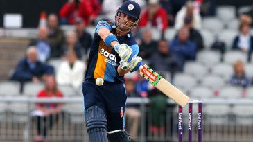 Rutherford ton demolishes Worcestershire
