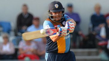 Durston calls time on Derbyshire career