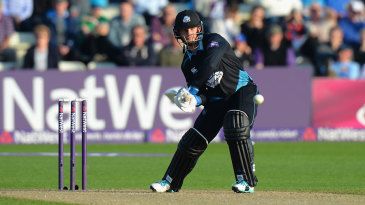Kervezee sees Worcestershire to victory