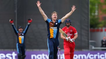 Neesham and Rutherford craft vital victory