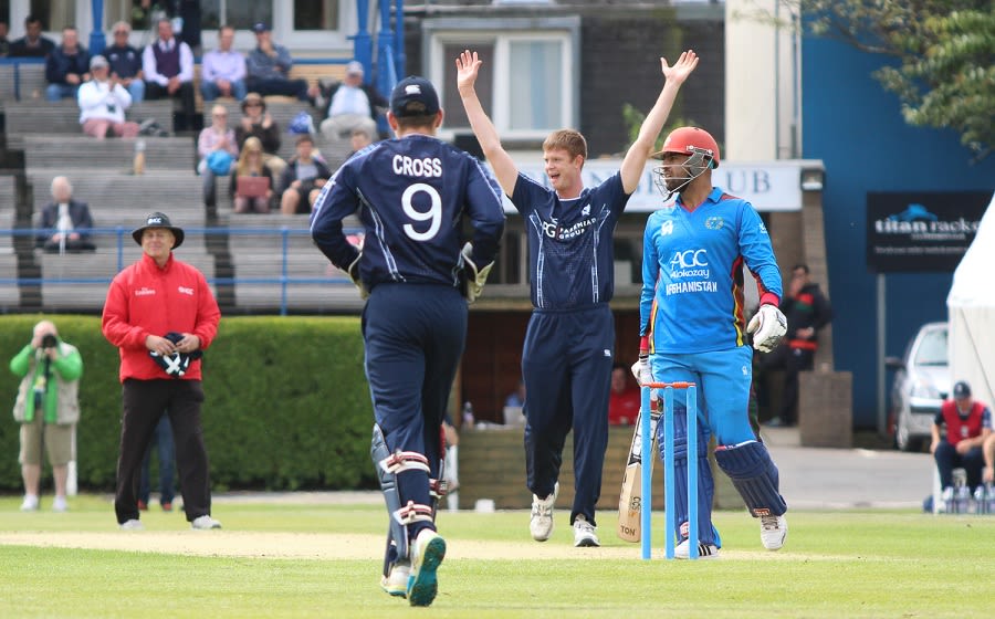 Alasdair Evans got Noor Ali Zadran early
