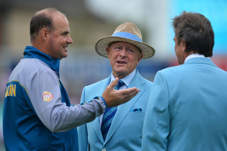 Geoffrey Boycott chats with Mickey Arthur and Mark Nicholas