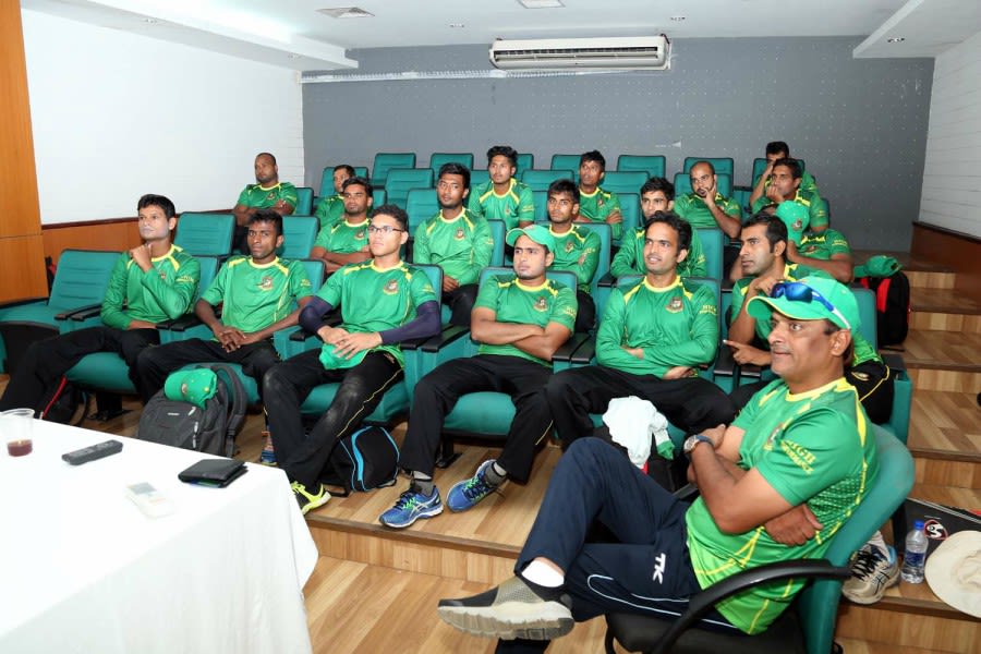 Venkatapathy Raju addresses players during a high performance spin camp