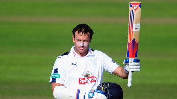 Ervine and Adams stage record recovery