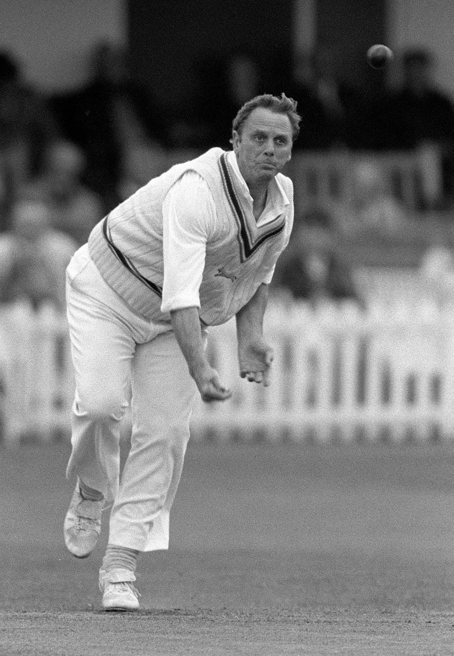 Ken Higgs delivers the ball during his final season as a player, aged 49
