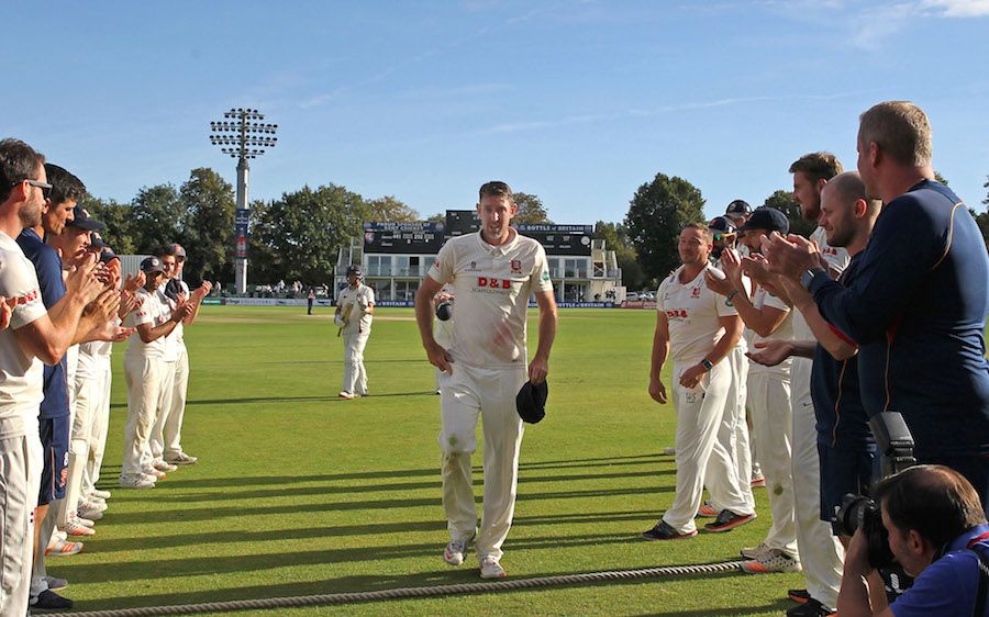 David Masters gets a guard of honour as he finishes his first-class career