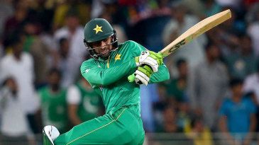 Malik, bowlers lead Chittagong to 78-run win