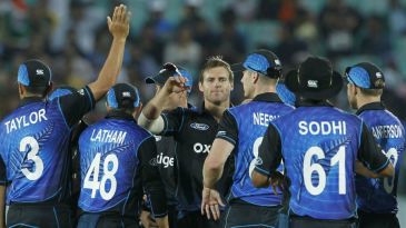 Raval, de Grandhomme, Broom gain New Zealand contracts