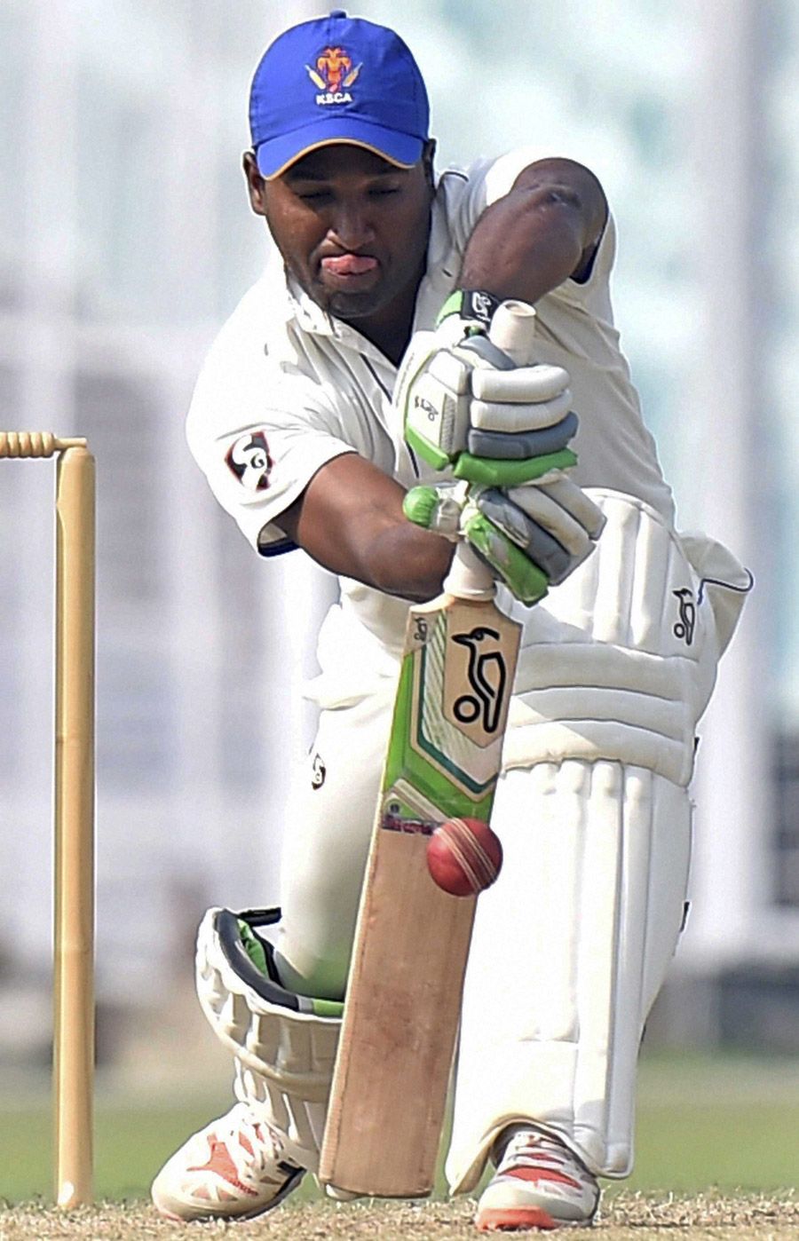 CM Gautam defends off the front foot