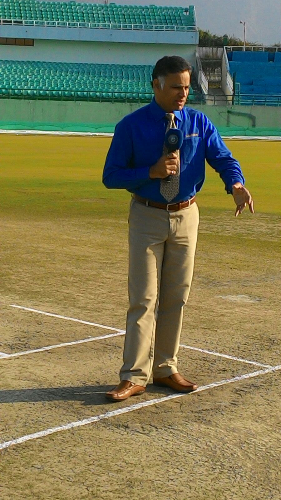 VB Chandrasekhar conducts a pitch report