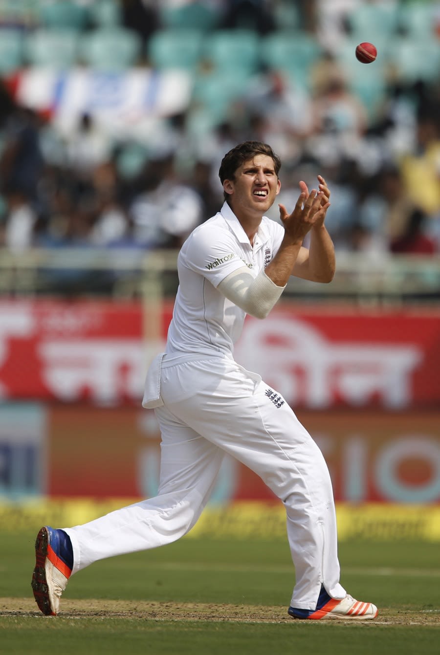 Zafar Ansari receives the ball from the outfield