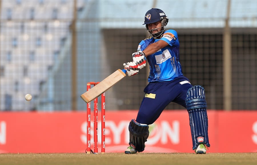 Mehedi Maruf punches through cover