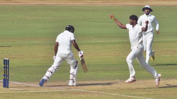 Andhra start strongly with Vijayakumar's six