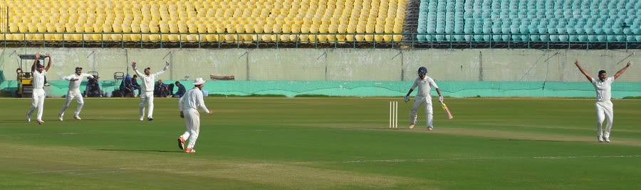 Babashafi Pathan appeals successfully to dismiss Naman Ojha