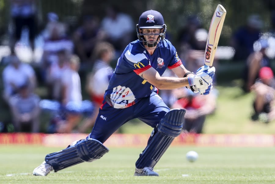Rob Nicol hits one through off side
