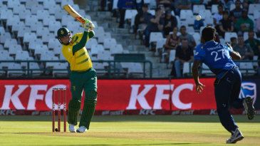 Smuts, Birch secure last-over thriller for Warriors