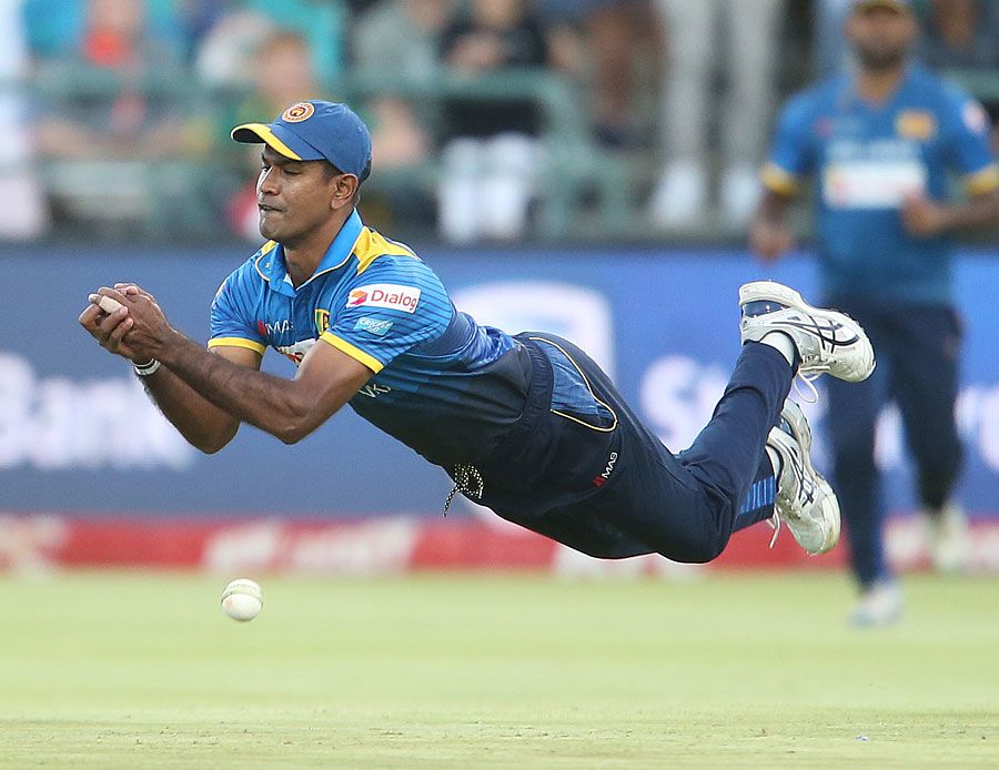 Nuwan Kulasekara couldn't hold a swirling catch in the final over