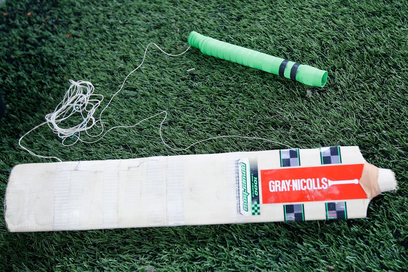 A view of Craig Simmons' broken bat