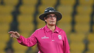 Where are the female umpires?
